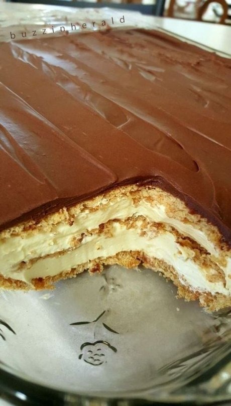 Eclair Cake – Don’t Lose This Recipe!