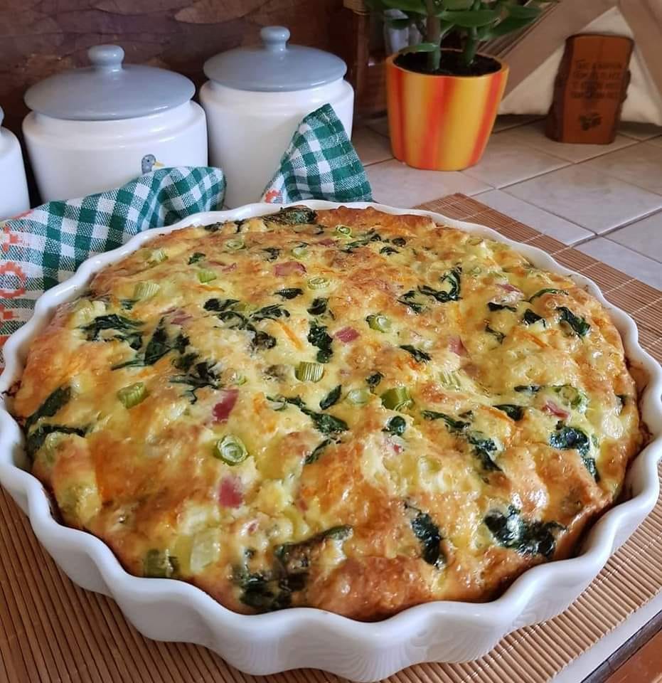 CRUSTLESS QUICHE WITH BACON SPINACH CARROTS SPRING ONIONS & CHEESE – BAKED FRITTATA