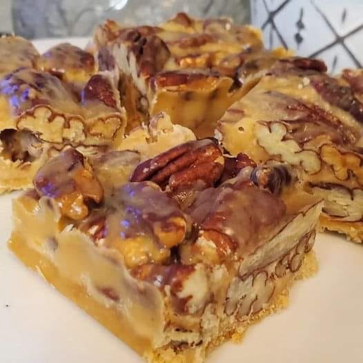 CARAMEL PECAN DREAM BARS