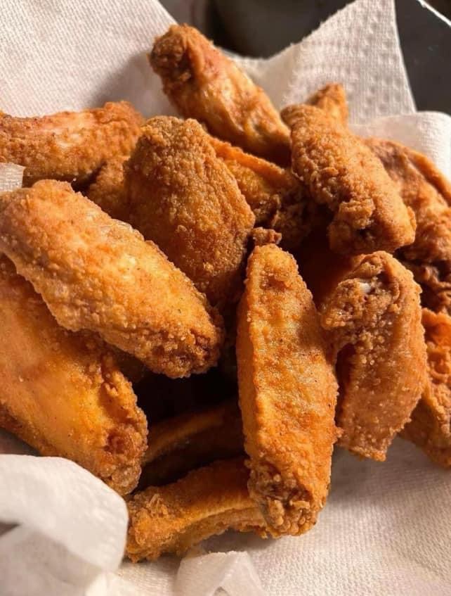 Crispy and Flavorful: Homemade Fried Chicken Wings Recipe