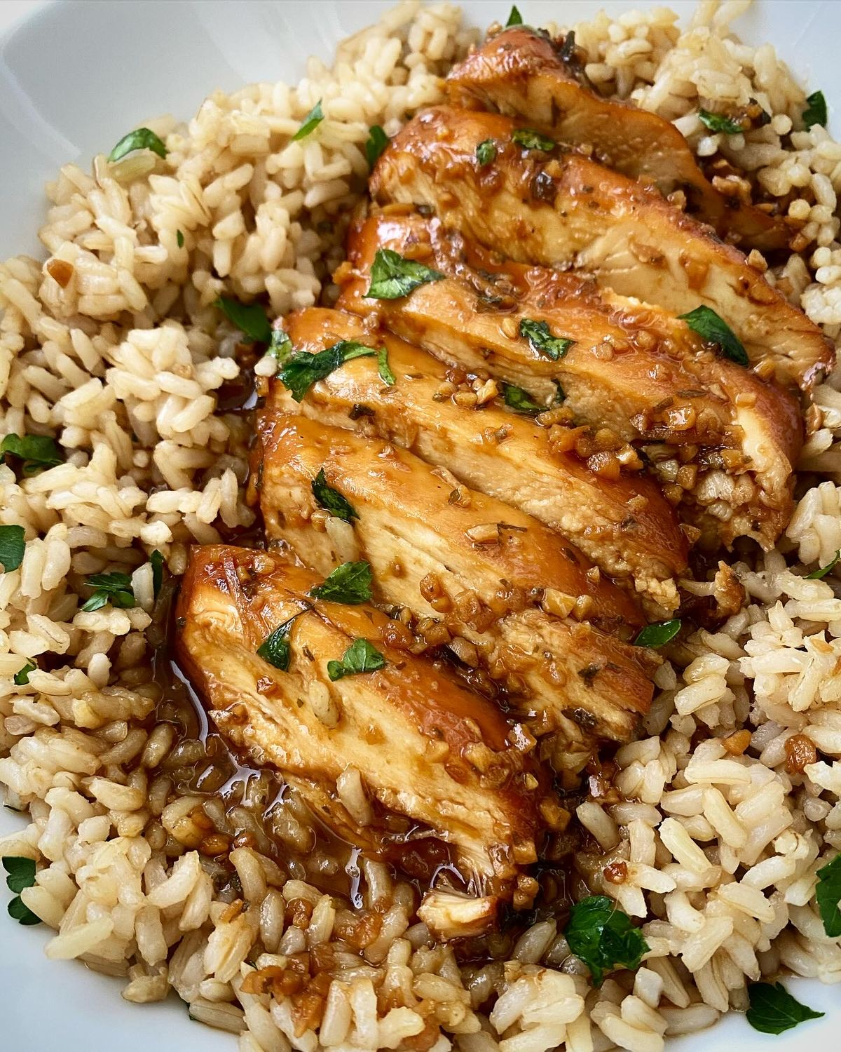 Slow Cooker Sweet Garlic Chicken Over Rice