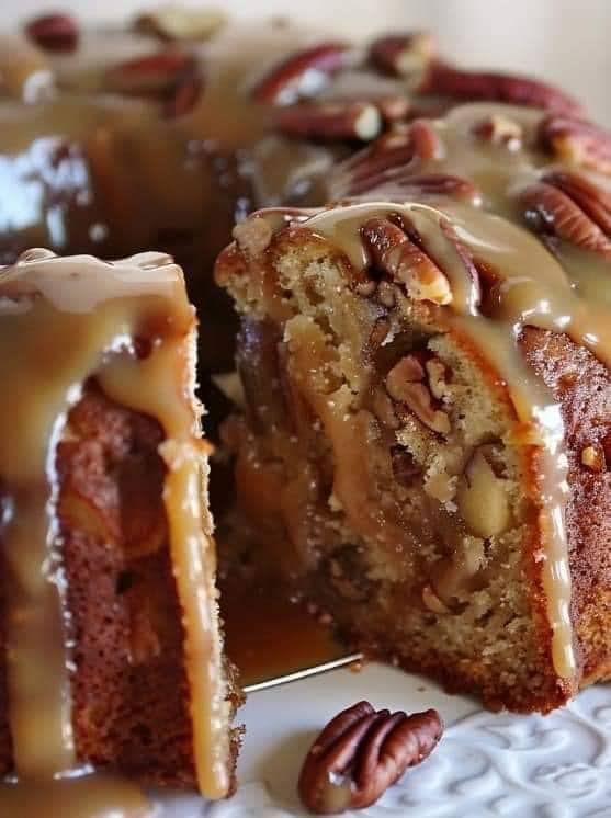 Caramel pecan bundt cake