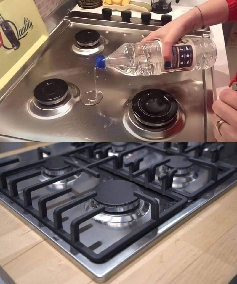 I don’t even think about scrubbing a DIRTY oven anymore: a friend showed me this trick and now it’s like new, effortlessly! Full article ==> C.O.M..M.E.N.T. 👇👇