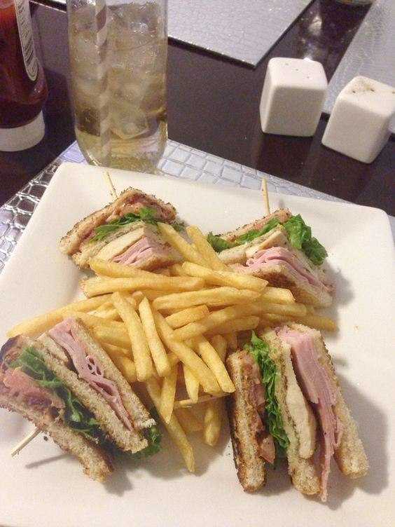 CLASSIC CLUB SANDWICH