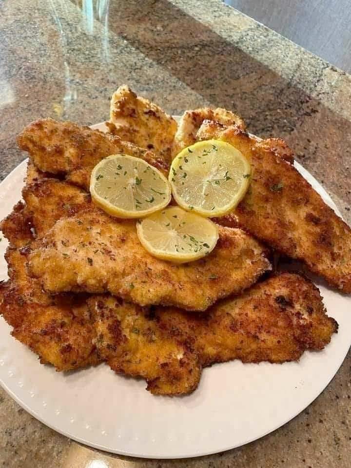 Baked Chicken Cutlets with Parmesan Breading: A Delicious Revisitation of a Great Classic