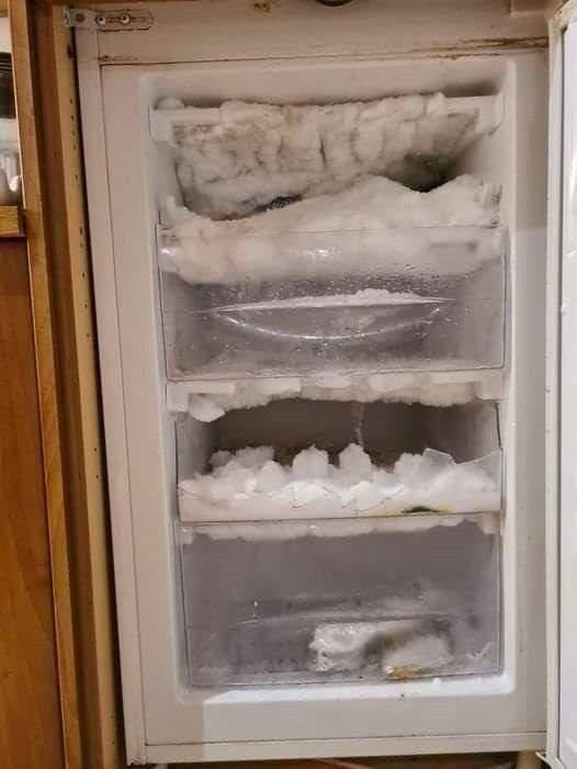 The ingenious trick to defrost a freezer: the ice disappears without unplugging the power plug