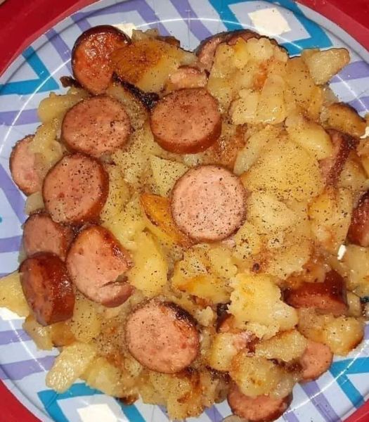 FRIED POTATOES ONIONS AND SMOKED POLISH SAUSAGE