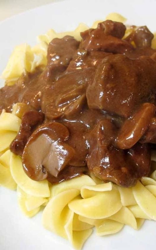 Crockpot Beef Tips & Gravy